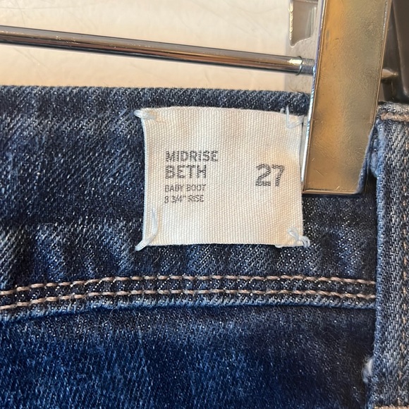 Hudson Jeans 
Beth Mid-Rise Baby Boot in
Obscurity - Picture 9 of 12